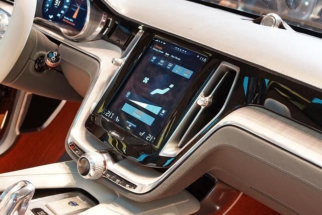 Neues Volvo Bediensystem - Glatt und gut