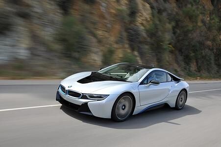 BMW i8 -  Verleiht Flügel (Kurzfassung)