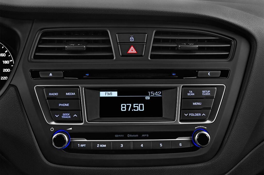 Hyundai I20 Active (Baujahr 2016) Trend 5 Türen Radio und Infotainmentsystem