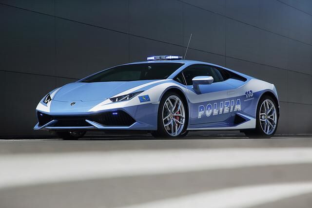 Lamborghini Huracán für italienische Polizei - Bella Figura mit neuem Peterwagen