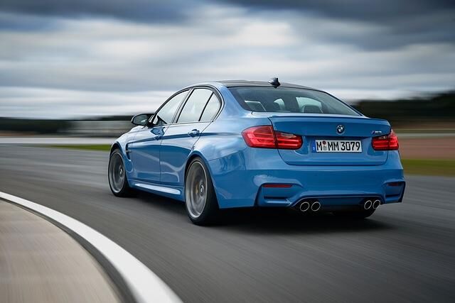 Maximales Rennsporterlebnis erlaubt dazu das Fahrdynamik-Programm M Dynamic, eine Unterfunktion der Dynamischen Stabilitätskontrolle (DSC