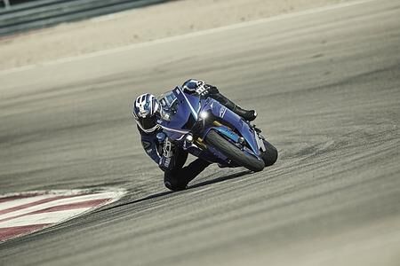 Yamaha YZF-R6 - Wie die große Schwester