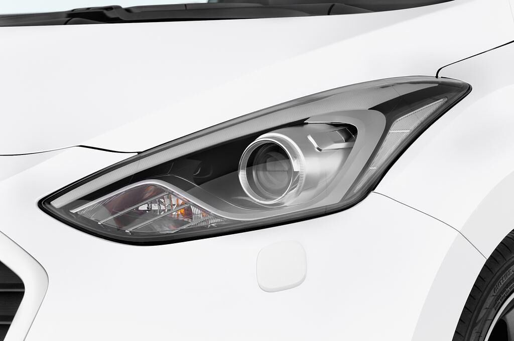 Hyundai I30 (Baujahr 2015) Turbo 3 Türen Scheinwerfer