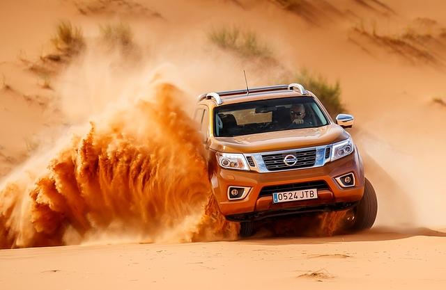 Wirklich zuhause fühlt der Nissan sich aber im Gelände