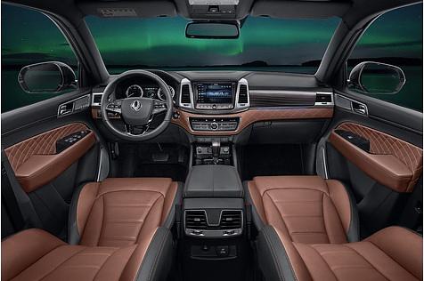 Das Cockpit des SsangYong Rexton.