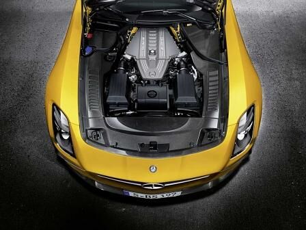 Der 6,3 Liter große V8-Motor des Black Series.
