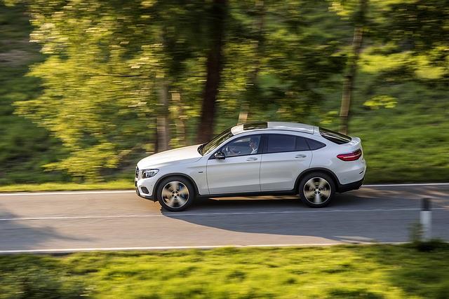 Mit dem Turbovierzylinder ist das Coupé gut unterwegs