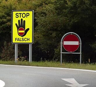 Ratgeber: Achtung, Geisterfahrer!  - Richtiges Verhalten im Ernstfall