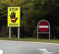 Ratgeber: Achtung, Geisterfahrer!  - Richtiges Verhalten im Ernstfall