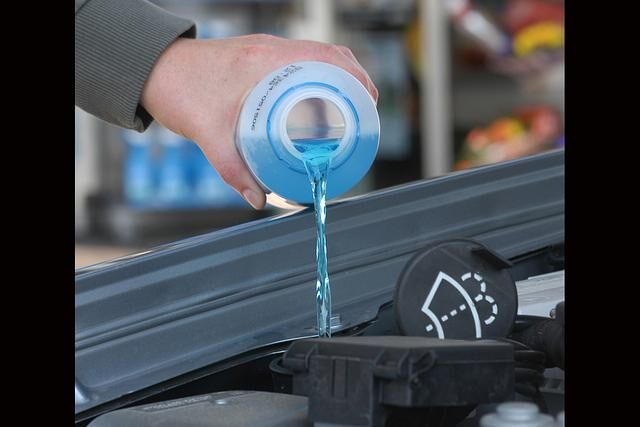 Das Wischwasser sollte immer gut gefüllt sein
