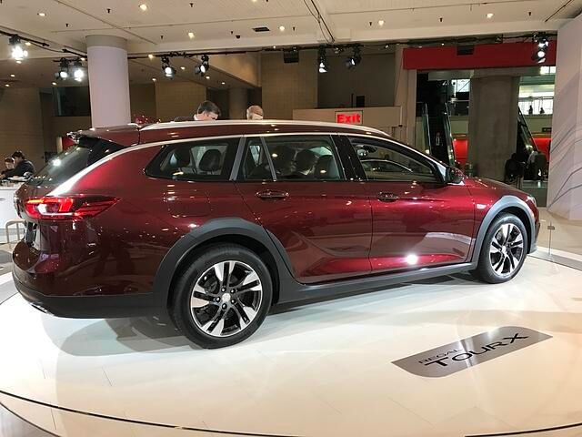 Buick Regal Tour X