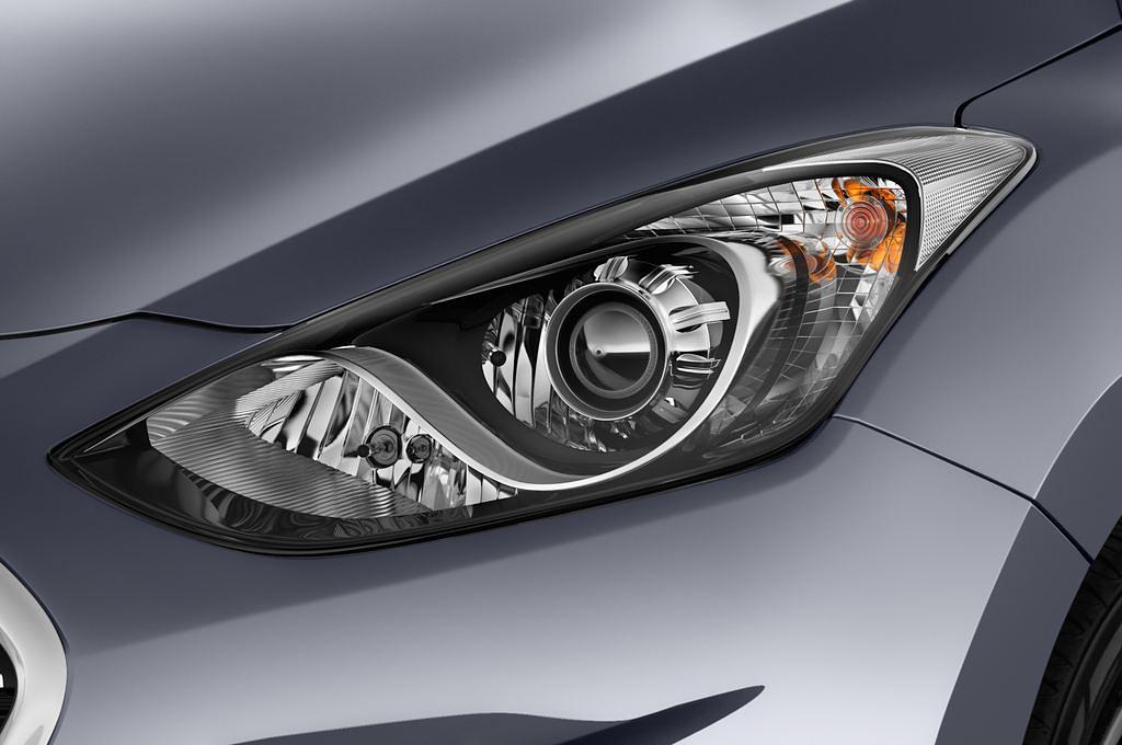 Hyundai I30 (Baujahr 2015) - 5 Türen Scheinwerfer