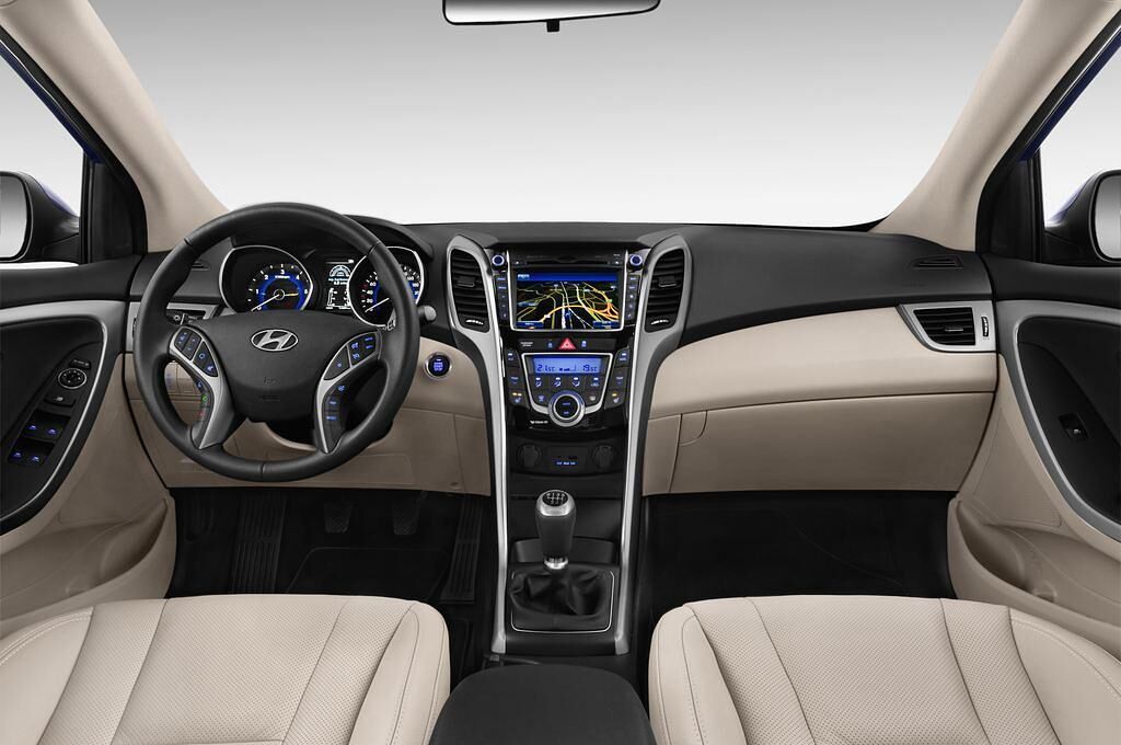 Hyundai I30 Kombi (Baujahr 2012) Style 5 Türen Cockpit und Innenraum