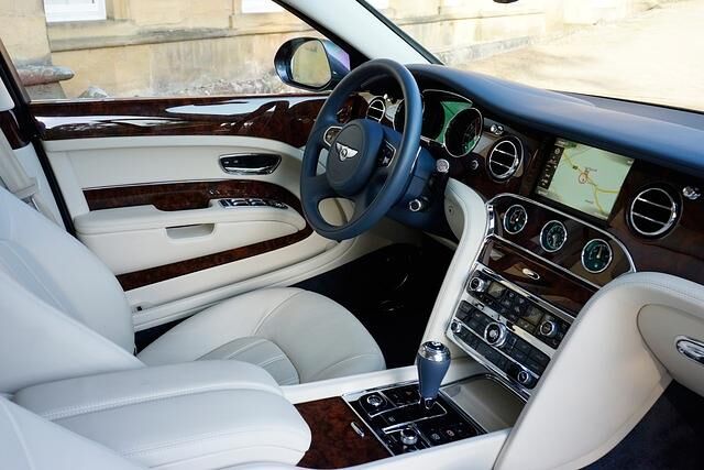 Für unsere Fahrt nach Pebble Beach wählten wir das aktuelle Spitzenprodukt von Bentley, den mindestens 293.000 Euro teuren Mulsanne.