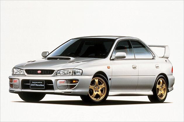 Die erste Generation des Impreza WRX STI (1994 bis 2000) gab es mit diversen Modifikationen