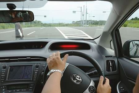 Toyota: Lenkassistent soll Fußgänger schützen - Wenn die Notbremse nicht reicht Toyota: Lenkassistent soll Fußgänger schützen - Wenn die Notbremse nicht reicht