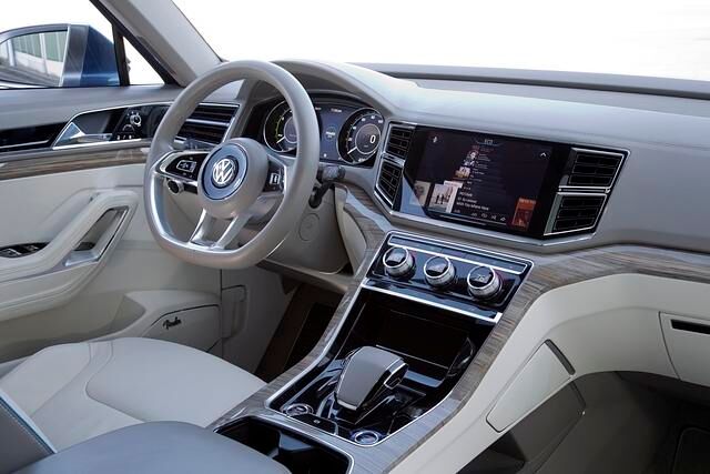 Ob das Cockpit mit den frei konfigurierbaren Instrumenten für die Serie eine Chance hat, darauf möchte keiner wetten