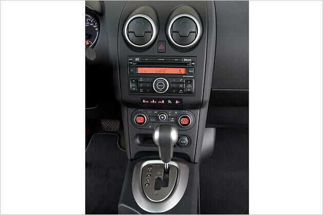 Optional ist der Qashqai mit dem stufenlosen CVT-Automatikgetriebe erhältlich