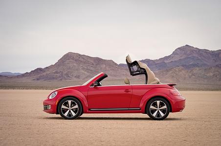 VW Beetle Cabrio - Stoffmütze für den Retro-Käfer (Vorabbericht) VW Beetle Cabrio - Stoffmütze für den Retro-Käfer (Vorabbericht)