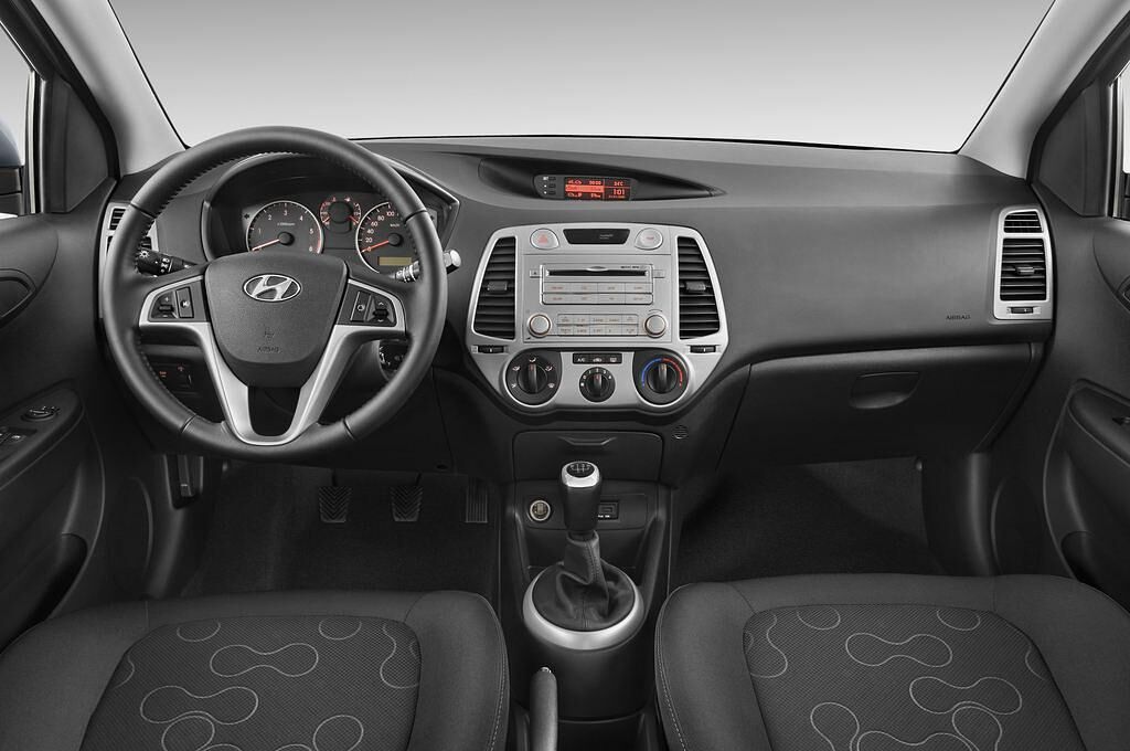 Hyundai I20 (Baujahr 2010) Style 3 Türen Cockpit und Innenraum