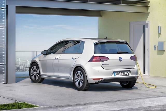 Nach einer ersten kleinen Testrunde lässt sich dem Stromer ein agiles Naturell bescheinigen, kein Wunder bei 85 kW/115 PS Leistung und vor allem 270 Nm Drehmoment