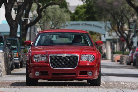 Faszination: Chrysler 300C SRT8 - Inferno Rot Faszination: Chrysler 300C SRT8 - Inferno Rot