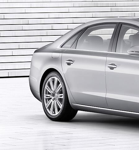 Audi A8 L W12