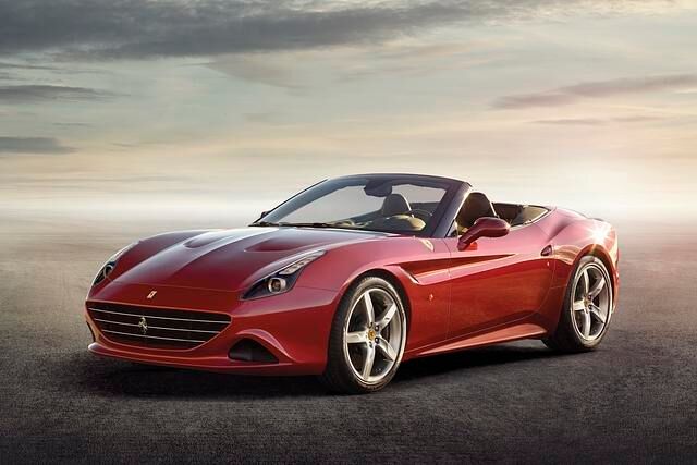 Der California ist der einzige Ferrari mit Stahl-Klappdach