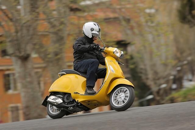 4.250 Euro kostet die Vespa Sprint