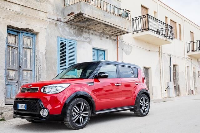 Kia Soul und Kia Sportage - Hoffnungsträger mit neuem Auftritt (Kurzfassung)
