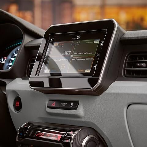 Zentrales Bedienelement ist ein großer Touchscreen
