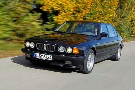 Tradition 30 Jahre BMW-Zwölfzylinder (BMW 750i) - Aufbruch in neue Sphären (Kurzfassung)