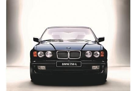 Tradition 30 Jahre BMW-Zwölfzylinder (BMW 750i) - Monument neuer Macht
