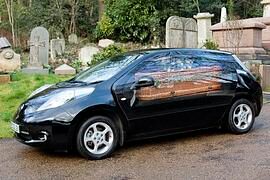Nissan Leaf als Leichenwagen - Die letzte Reise ist elektrisch Nissan Leaf als Leichenwagen - Die letzte Reise ist elektrisch