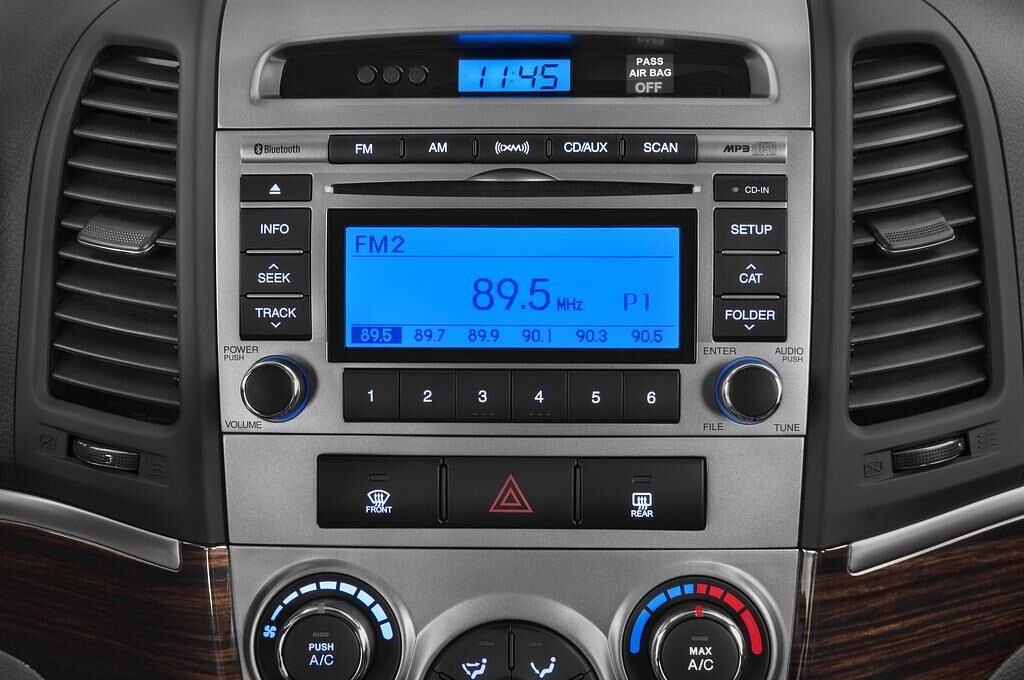 Hyundai Santa Fe (Baujahr 2010) Comfort 5 Türen Radio und Infotainmentsystem