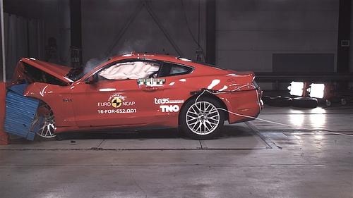 EuroNCAP-Crashtest - Fünf Sterne für Volvo, zwei für Ford