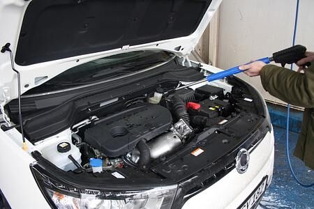 Ratgeber Motorwäsche - Vorsicht, empfindliche Bauteile