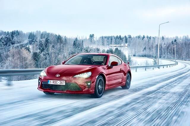 Das Sportcoupé GT86 startet mit bodenständigen 29.990 Euro