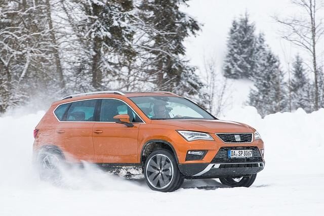Wenn der Schneefall abgeklungen ist und die massiv gesalzenen Straßen wieder Grip haben, nimmt der Aufreger-Faktor des Spaniers auch wieder etwas ab