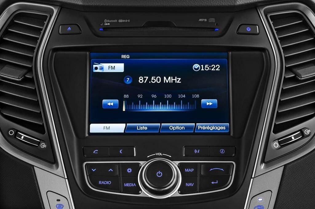 Hyundai Santa Fe (Baujahr 2013) Premium 5 Türen Radio und Infotainmentsystem