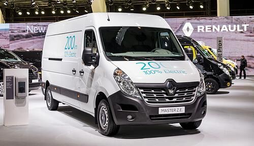 Renault Master ZE - Aufladen und Einladen Renault Master ZE - Aufladen und Einladen