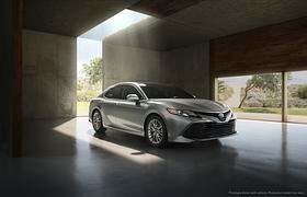 Toyota Camry Generation 8 - Donalds Darling