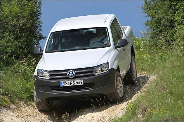 Echter Geländegänger: Selbst schwierige Offroad-Passagen meistert der Amarok - hier in der Basisversion