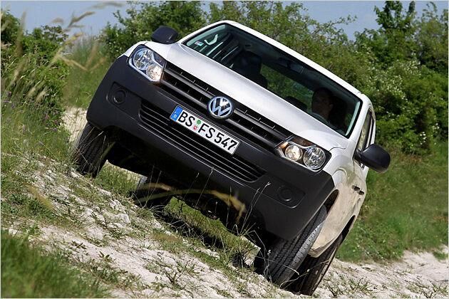 Querneigungen bewältigt der Amarok bis zu einem Winkel von 50 Grad