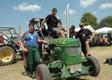Vulkan Trophy 2010 -Schmieds Racing Team mit ihrem Deutz Traktor
