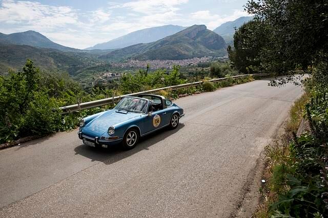 Oldtimer-Fahrbericht: Porsche 911 S 2.2 Targa 1970 - Der mit dem Silberkragen