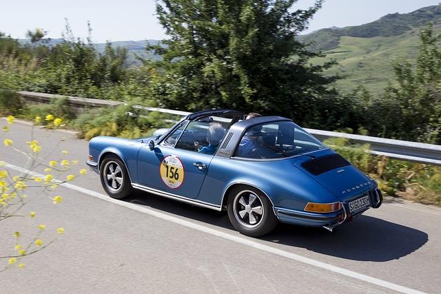 Oldtimer-Rallyes mit Wertungsprüfungen sind seine Hauptbeschäftigung