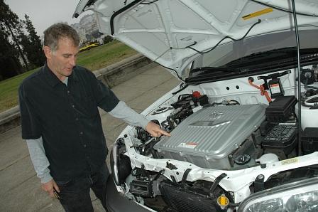 Marc Geller und sein Toyota RAV4 Elektroauto