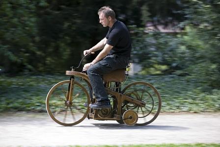Daimler Reitwagen von 1885