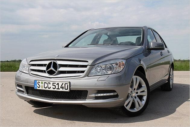 In der Avantgarde-Linie mit großem Stern im Grill: Die Mercedes C-Klasse